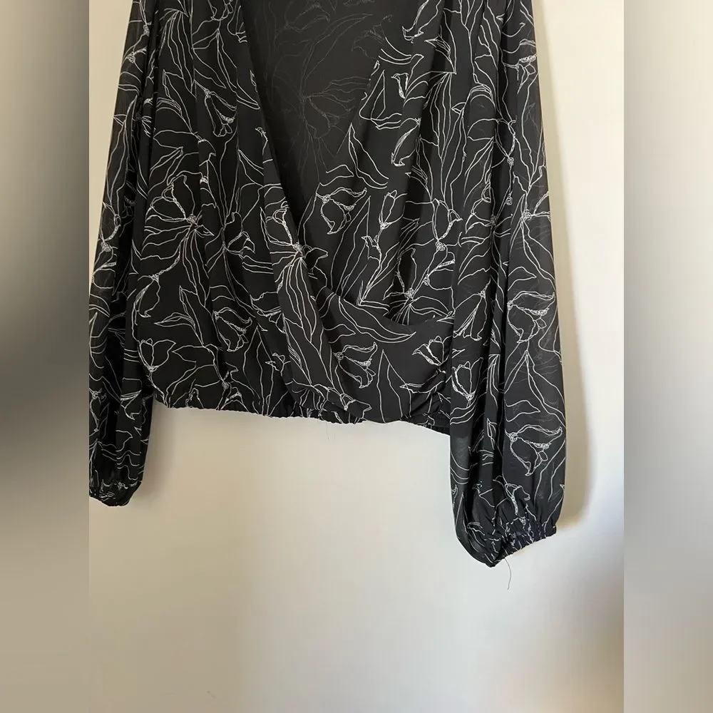 ASTR the Label black floral long sleeve top with puff sleeves size medium